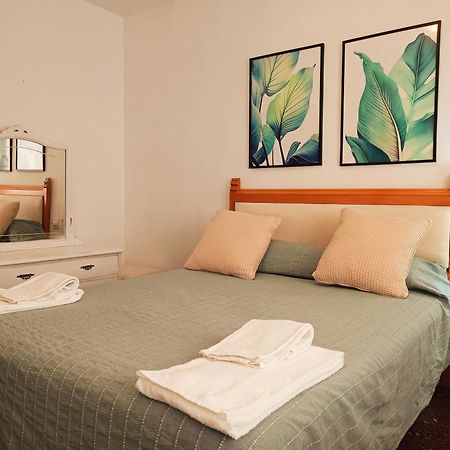 Pension Las Hojas Tudela Exterior photo